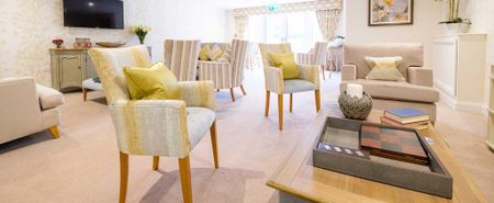 2 bedroom retirement property to rent - Photo 3