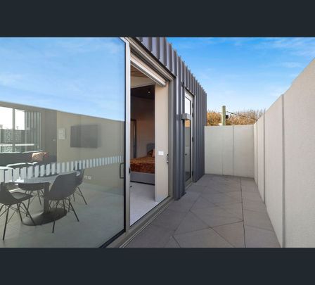 6/53-54 Marine Parade, Elwood, Vic 3184 - Photo 1