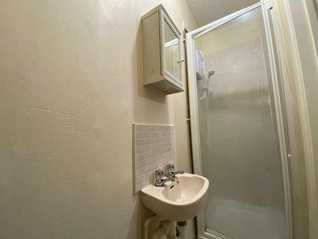 Redhill, SO16 - Photo 4