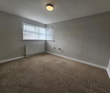 261B Shore Crescent, Belfast, BT15 4JS - Photo 2