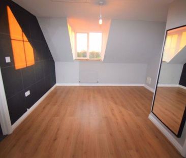 3 bedroom detached house to rent - Photo 2