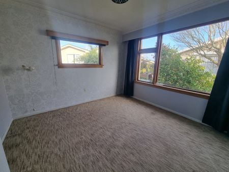 Charming on Hillary - Photo 4