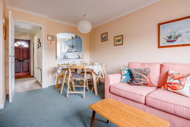 2 bedroom house to rent - Photo 1