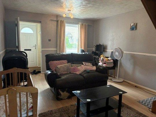 2 bedroom semi-detached house to rent - Photo 1