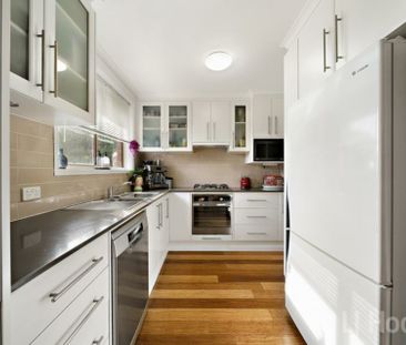 Renovated 3 Bedroom House - Photo 2