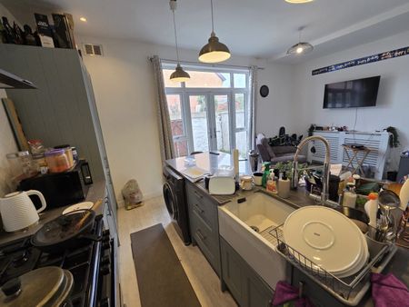 3 Bed Terraced House, Stoneville Road, L13 - Photo 3