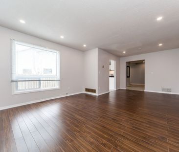 For Lease - 1447 Fleming Court, Oshawa, Ontario - Photo 2