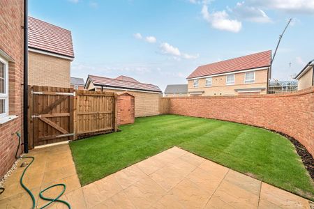 3 bedroom detached house to rent - Photo 2