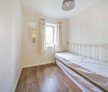 The Birches, Swindon, SN3 - Photo 2