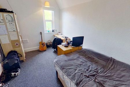 5 bedroom flat to rent - Photo 3