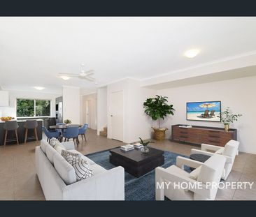 SPACIOUS 3 BEDROOM TOWNHOUSE - Photo 1
