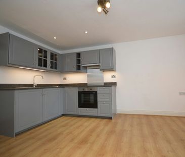 Flat to rent on - Photo 6