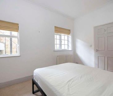 Suffolk Square, Cheltenham, GL50 - Photo 3