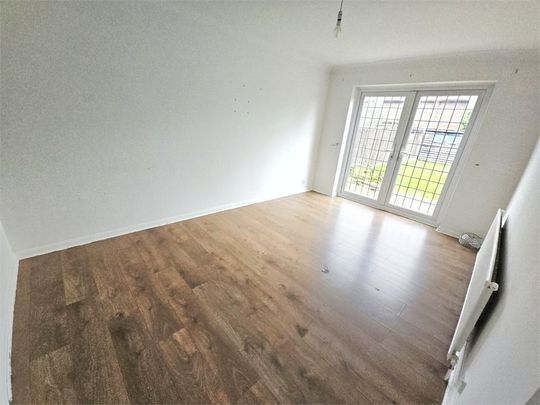 4 bedroom detached house to rent - Photo 1