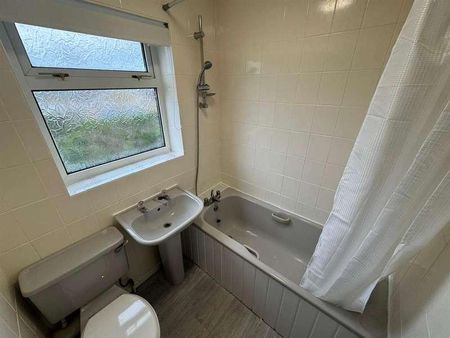 Elm Tree Close, Keighley, BD21 - Photo 2