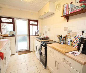 3 bedroom house to rent - Photo 2