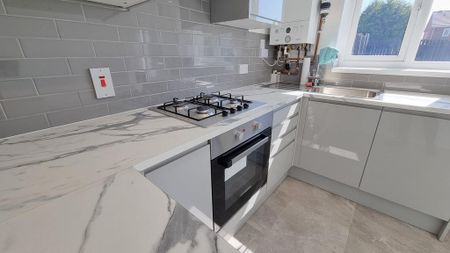 3 bedroom house to rent - Photo 3