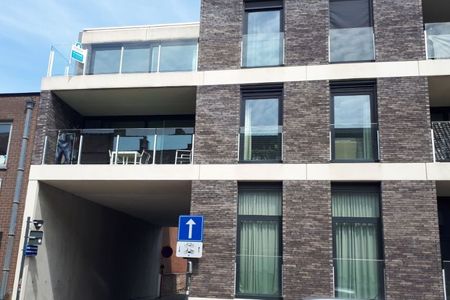 Roeselare centrum : Prachtig instapklaar nieuwbouwappartement voorzien van 2 slaapkamers en zuidgericht terras. (maximale bewoning 3 personen) - Foto 5