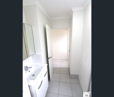 2/23 Haig Street, Clayfield, Qld 4011 - Photo 4