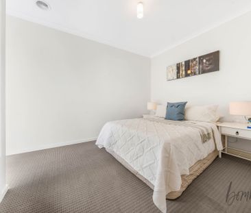 Stunning 3-Bedroom Family Home in Wollert - Photo 1