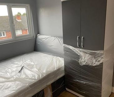 Room in a Shared House, Blithfield Grove, B24 - Photo 1