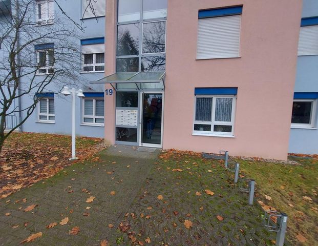 Renovierte barrierefreie Wohnung mit neuer Küche zu vermieten - Foto 1