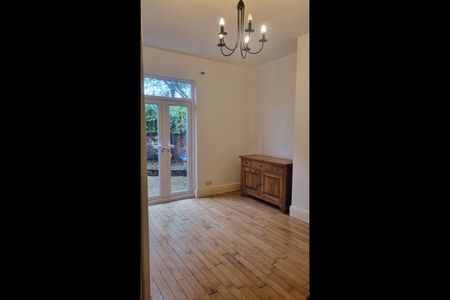 3 Bed Terraced House, Longford Road West, M21 - Photo 3