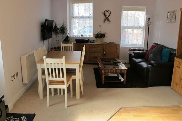 Darracott Road, Southbourne, - Photo 1