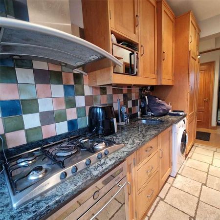 Duke Street, Windsor, SL4 - Photo 3