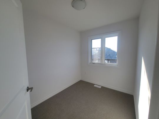 For Lease - 461 Blackburn Drive Unit# 72, Brantford, Ontario - Photo 1