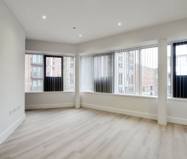 1 bed flat to rent in Station Road, Egham, TW20 - Photo 3