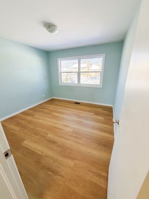 For Lease - 37 Stormont Drive, London South, Ontario - Photo 1