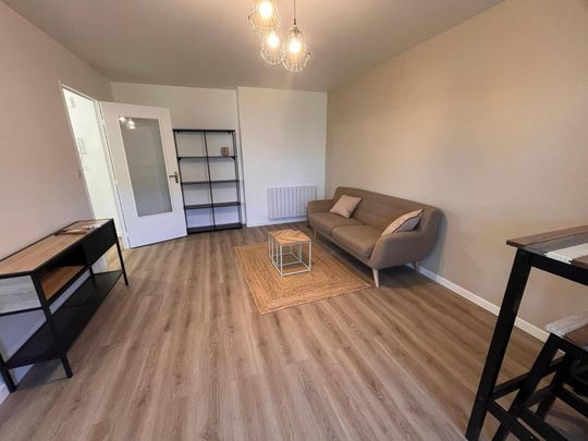 A LOUER ANGERS CATHO - Appartement MEUBLE de type ... - Photo 1