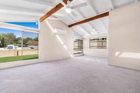 21 Wilde Street, Wynnum. - Photo 5