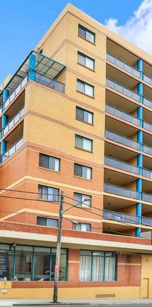 Modern One-Bedroom Apartment in Prime Burwood Location - Photo 1