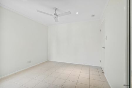 Spacious Renovated Family Home with Pool in Prime Location - Photo 4