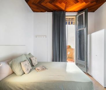 Carrer del Rosselló, Barcelona, Catalonia 08008 - Photo 1