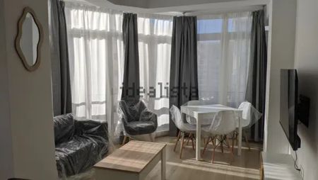 Alquiler de piso en Eugenio Gross, 16 - Photo 4