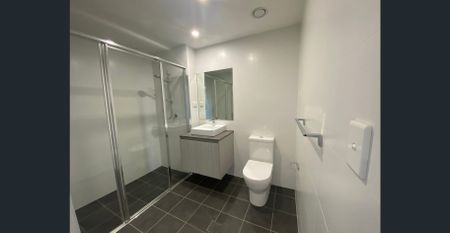 Modern, Light-Filled Apartment in the Heart of Penshurst – Pet Friendly! - Photo 5