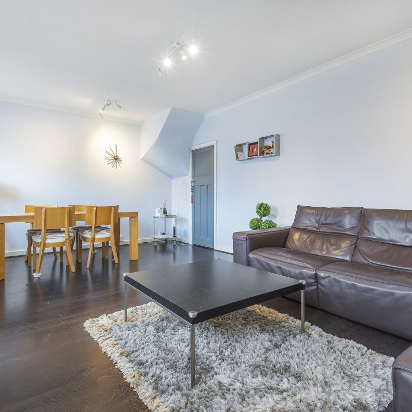 Hereford Road, London, W3 - Photo 1