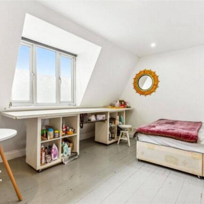 3 bedroom apartment to rent - Photo 1