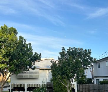 Spacious Queenslander with Sleepouts, Huge Shed & Prime Location - Photo 3