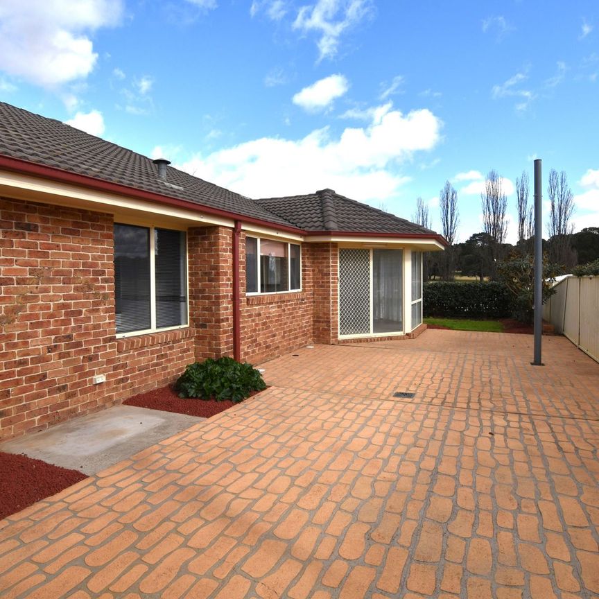 9 Merriman Drive, 2582, Yass Nsw - Photo 1