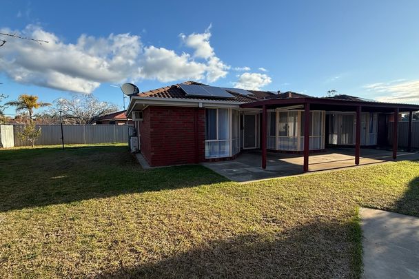 Charming 3 Bedroom Home - Photo 1
