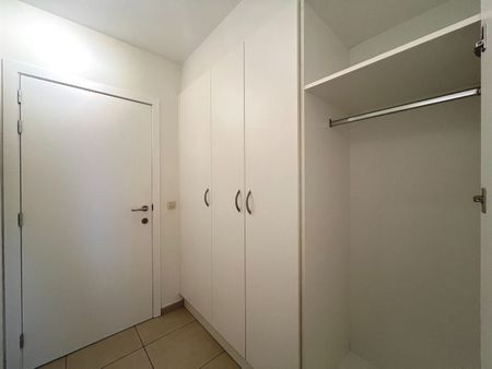 Ruim gelijkvloers appartement in het hart van Sleidinge - Foto 2