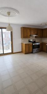 Spacieux 5 1/2 / Métro Sauvé - Photo 3