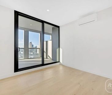 Modern One-Bedroom Apartment in Prime South Melbourne Location - Photo 1