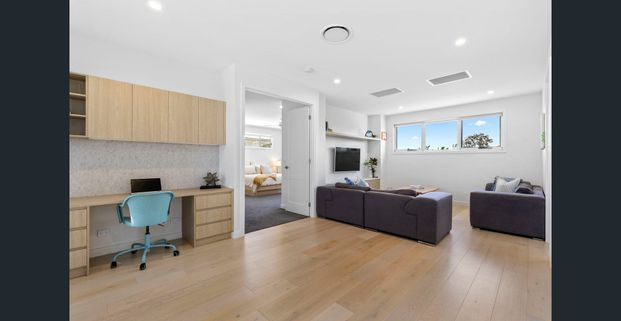 Modern Coastal Luxury with Poolside Entertaining - Photo 1