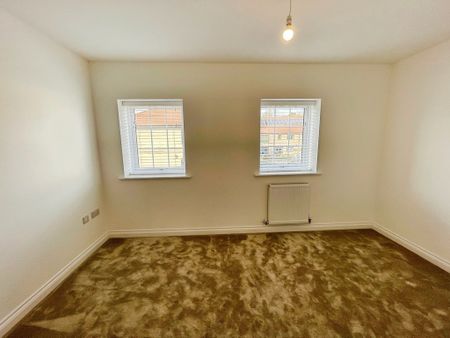 2 bedroom Semi-Detached House to let - Photo 4