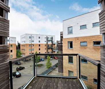 2 bedroom apartment to rent - Photo 4